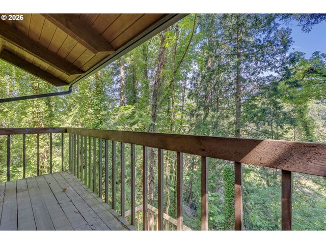 335 Nw 112TH Ave, Portland, OR 97229