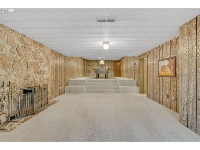 335 Nw 112TH Ave, Portland, OR 97229
