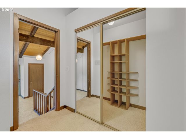 335 Nw 112TH Ave, Portland, OR 97229