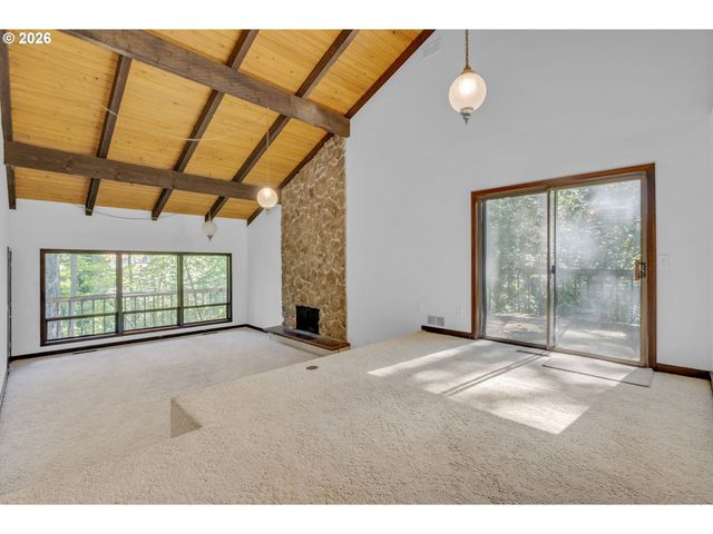 335 Nw 112TH Ave, Portland, OR 97229