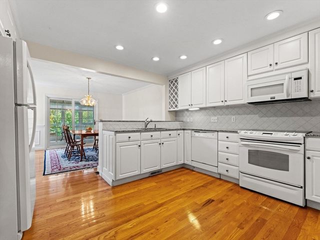 9 Baldwin Court 9, Westborough, MA 01581