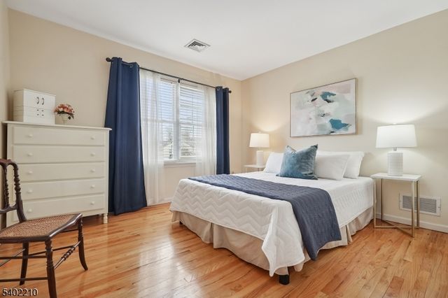 1138 William V Young Dr, Rahway City, NJ 07065