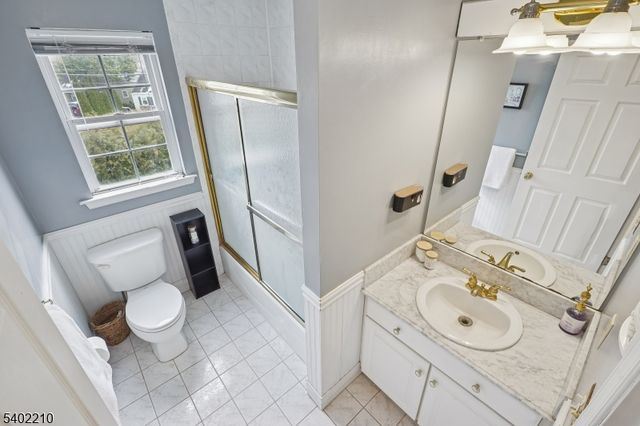 1138 William V Young Dr, Rahway City, NJ 07065