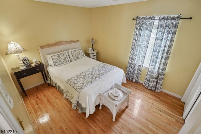 1138 William V Young Dr, Rahway City, NJ 07065