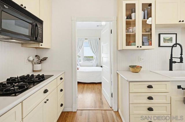 1353 Edgemont, San Diego, CA 92102