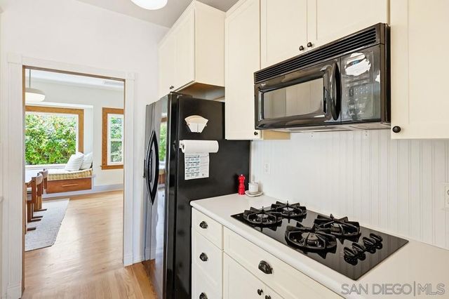 1353 Edgemont, San Diego, CA 92102