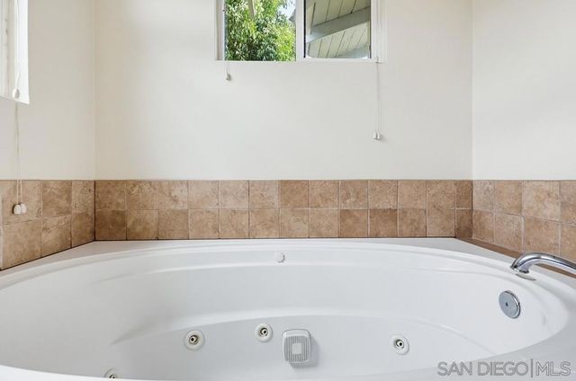 1353 Edgemont, San Diego, CA 92102