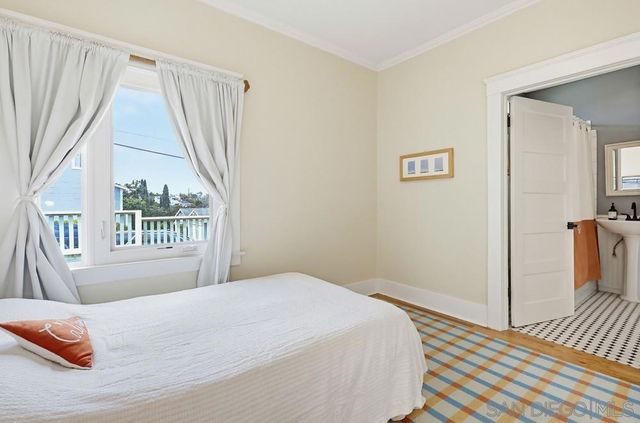 1353 Edgemont, San Diego, CA 92102