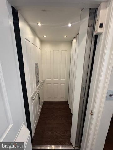 10890 SYMPHONY PARK DR, North Bethesda, MD 20852