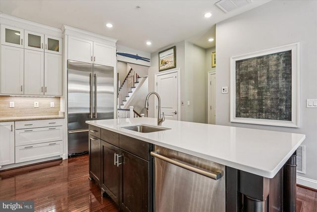 10890 SYMPHONY PARK DR, North Bethesda, MD 20852