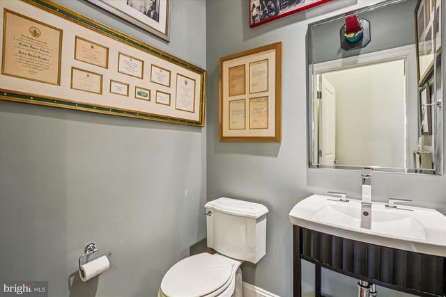 10890 SYMPHONY PARK DR, North Bethesda, MD 20852