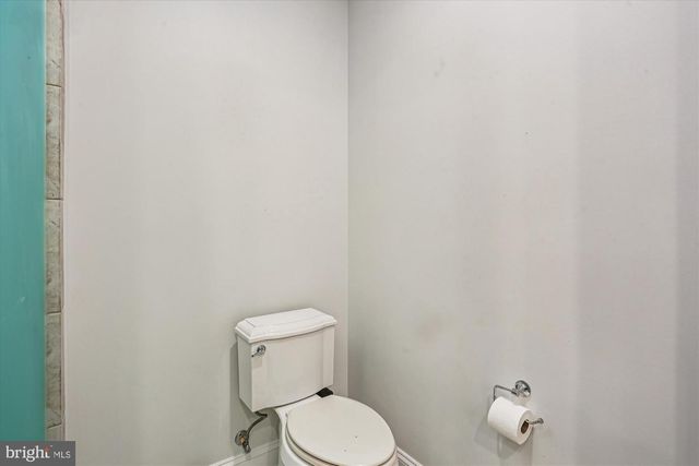 10890 SYMPHONY PARK DR, North Bethesda, MD 20852