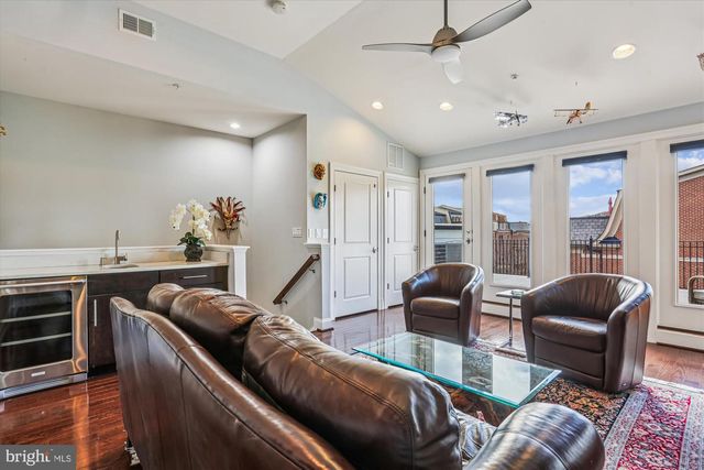 10890 SYMPHONY PARK DR, North Bethesda, MD 20852