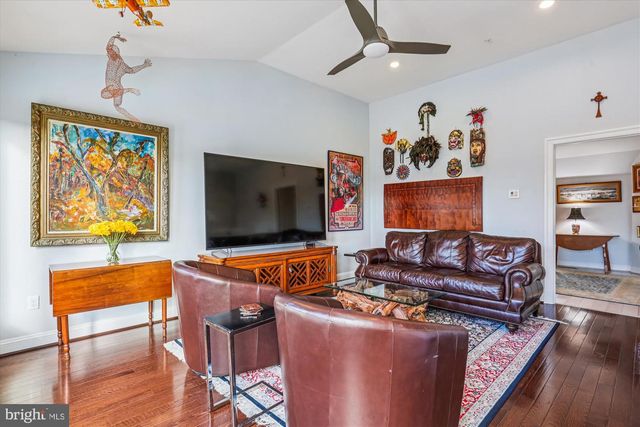 10890 SYMPHONY PARK DR, North Bethesda, MD 20852