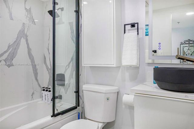 19201 Collins Ave 916, Sunny Isles Beach, FL 33160