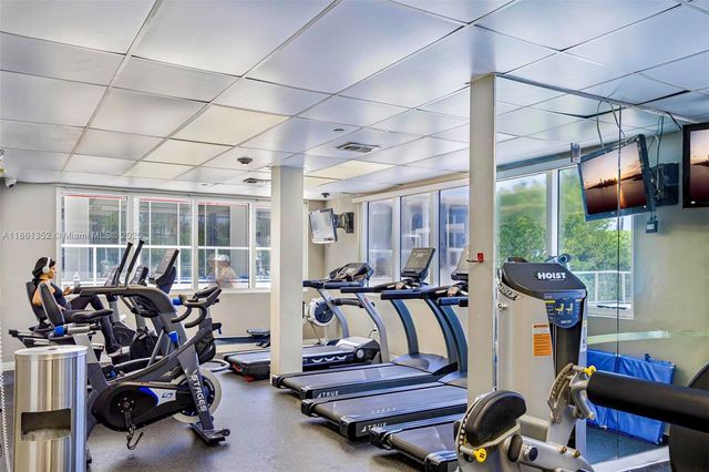 19201 Collins Ave 916, Sunny Isles Beach, FL 33160