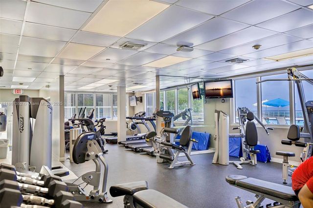 19201 Collins Ave 916, Sunny Isles Beach, FL 33160