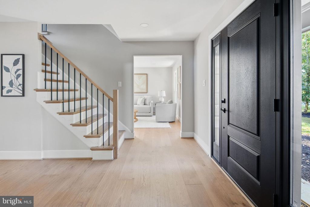 2615 LEMONTREE LN, Vienna, VA 22181