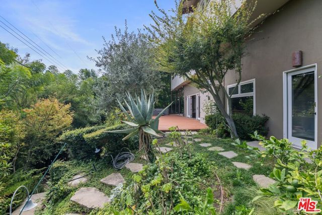 13463 Rand Drive, Sherman Oaks, CA 91423