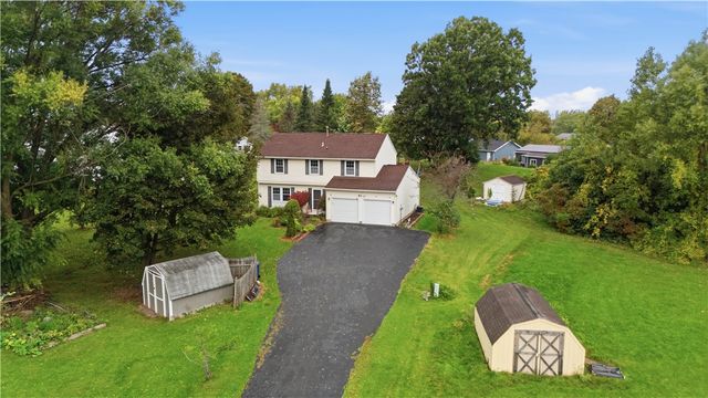 82 Cattaragus Drive, Henrietta, NY 14623