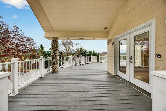 183 Azalea Drive, Merlin, OR 97532