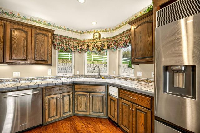 183 Azalea Drive, Merlin, OR 97532