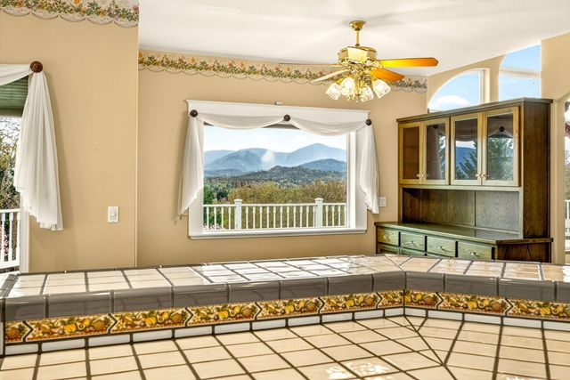 183 Azalea Drive, Merlin, OR 97532