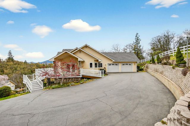 183 Azalea Drive, Merlin, OR 97532
