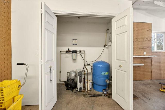 183 Azalea Drive, Merlin, OR 97532