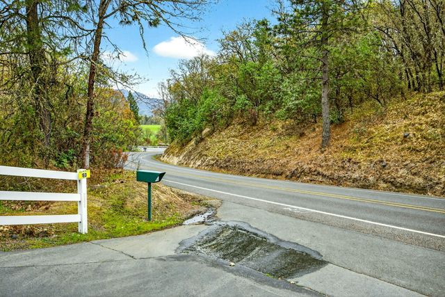 183 Azalea Drive, Merlin, OR 97532