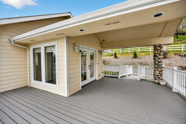 183 Azalea Drive, Merlin, OR 97532