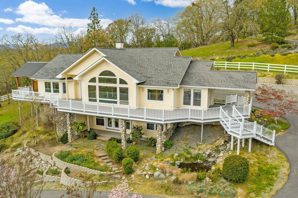 183 Azalea Drive, Merlin, OR 97532