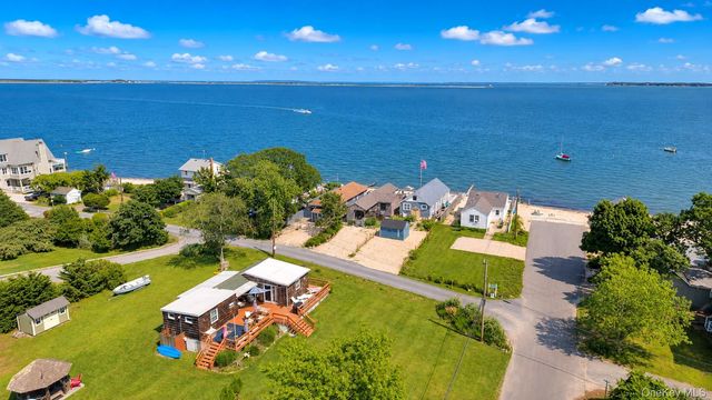 80 Rabbit Lane, East Marion, NY 11939