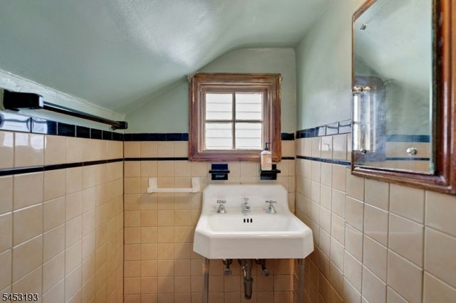 30 Menzel Ave, Maplewood Twp., NJ 07040