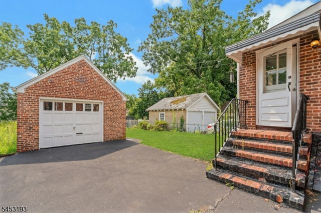 30 Menzel Ave, Maplewood Twp., NJ 07040