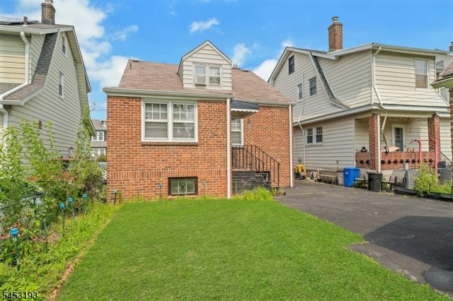30 Menzel Ave, Maplewood Twp., NJ 07040