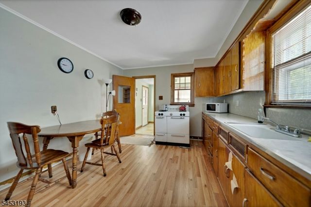 30 Menzel Ave, Maplewood Twp., NJ 07040