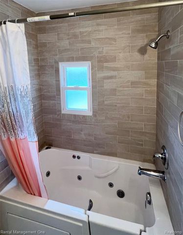 7531 N Inkster Road, Westland, MI 48185