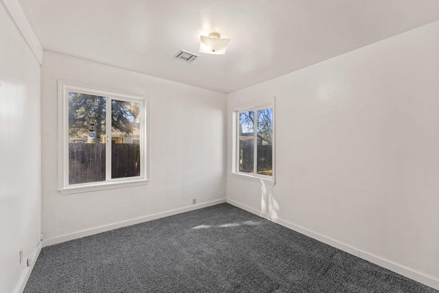 908 SW Bridge Street, Grants Pass, OR 97526