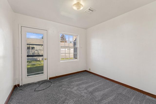 908 SW Bridge Street, Grants Pass, OR 97526