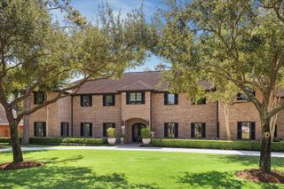 11407 Holidan Way, Hedwig Village, TX 77024