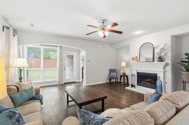 1121 Montgomery Way, Argyle, TX 76226