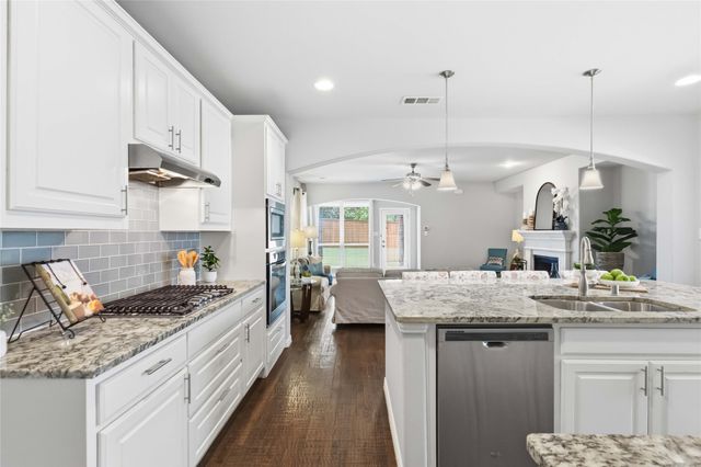 1121 Montgomery Way, Argyle, TX 76226
