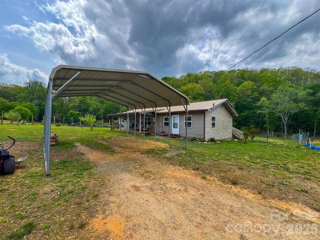 3325 Pack Mountain Road, Murphy, NC 28906