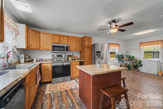 3325 Pack Mountain Road, Murphy, NC 28906