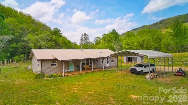 3325 Pack Mountain Road, Murphy, NC 28906