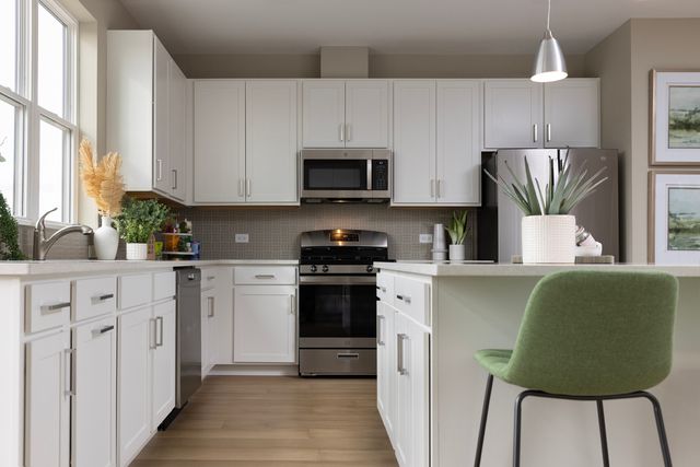 2771 Stone Circle, Geneva, IL 60134