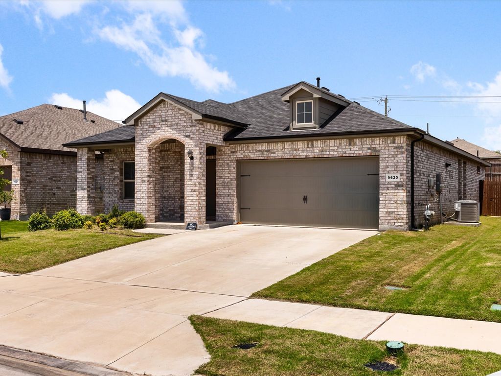 9620 Hickory Knob Drive, Fort Worth, TX 76108 — photo 2