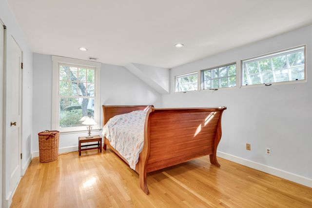 36 Warwick Rd, Watertown, MA 02472