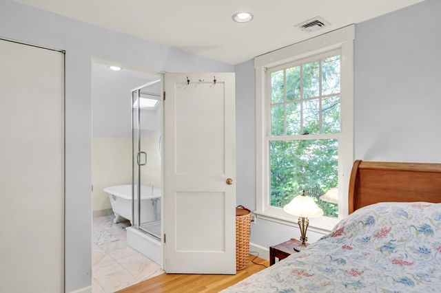 36 Warwick Rd, Watertown, MA 02472